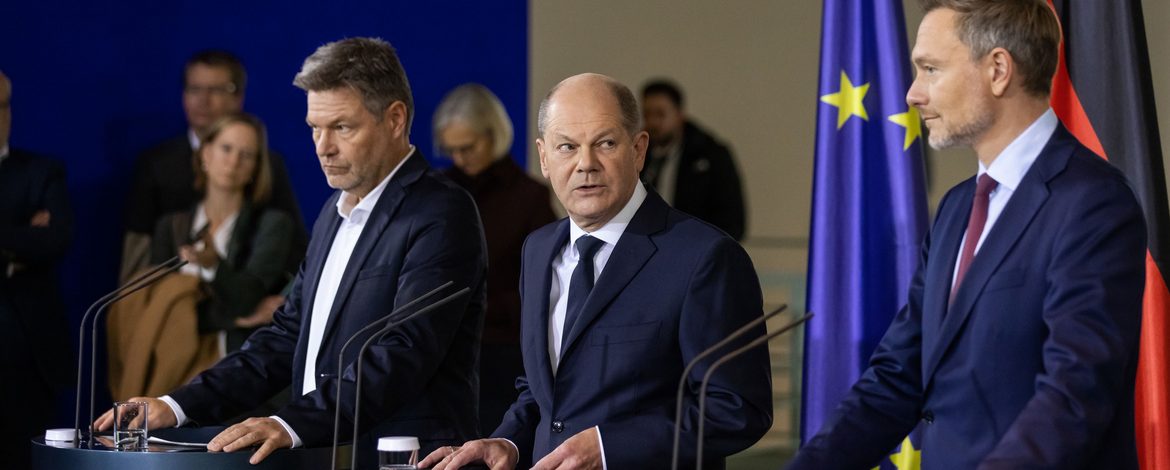 Pressestatement von Bundeskanzler Olaf Scholz, Bundesminister Robert Habeck und Bundesminister Christian Lindner zum Urteil des Bundesverfassungsgerichts